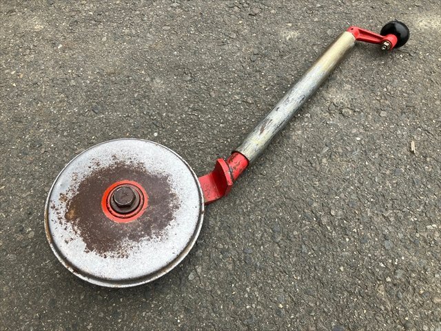 岐阜★ 移動(dòng)車輪 丸軸 1輪 尾輪 鉄車輪 補(bǔ)助輪 管理機(jī) 耕耘機(jī) 耕運(yùn)機(jī) パーツ アタッチメント 中古