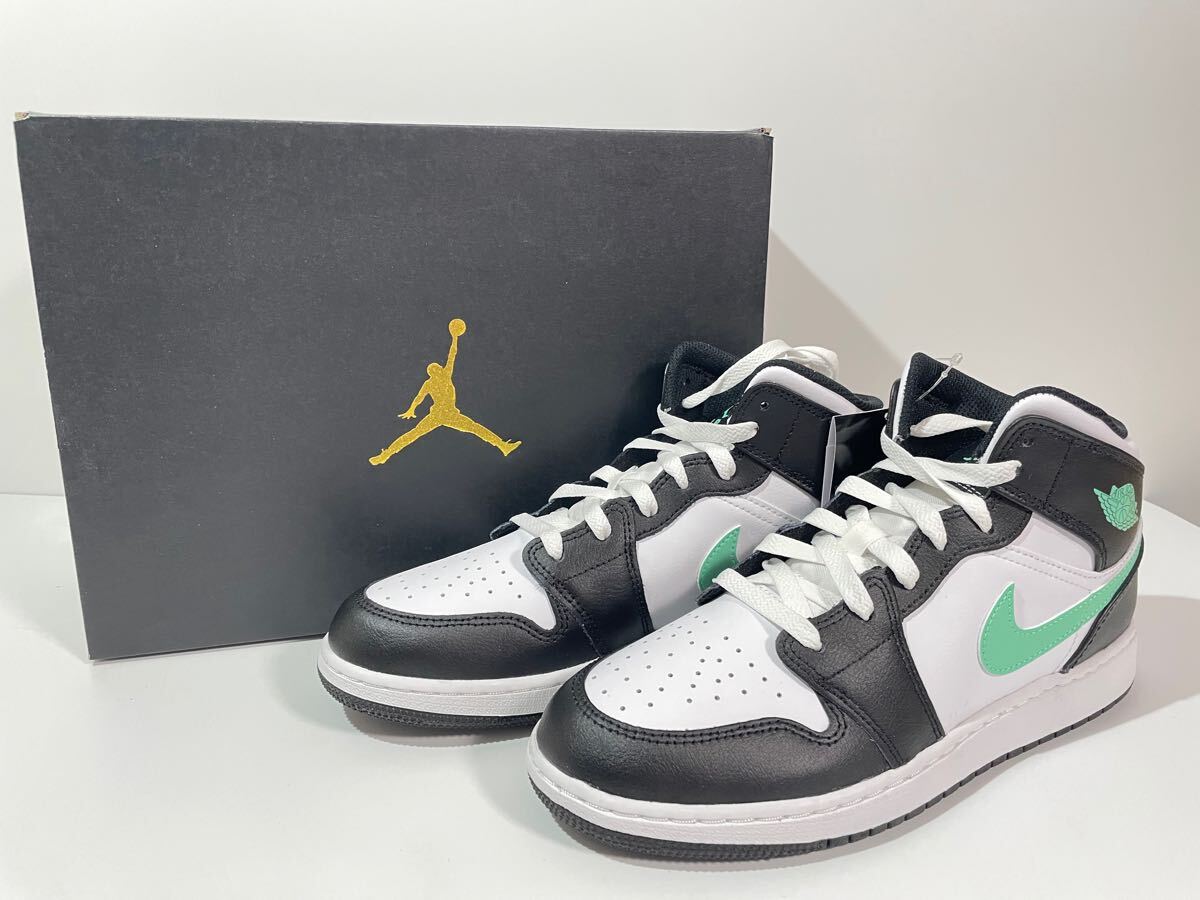 新品 ラスト1点】24㎝ NIKE AIR JORDAN 1 MID GSナイキ エア 新品 ラスト1点】24㎝ NIKE AIR JORDAN 1 MID GSナイキ エア