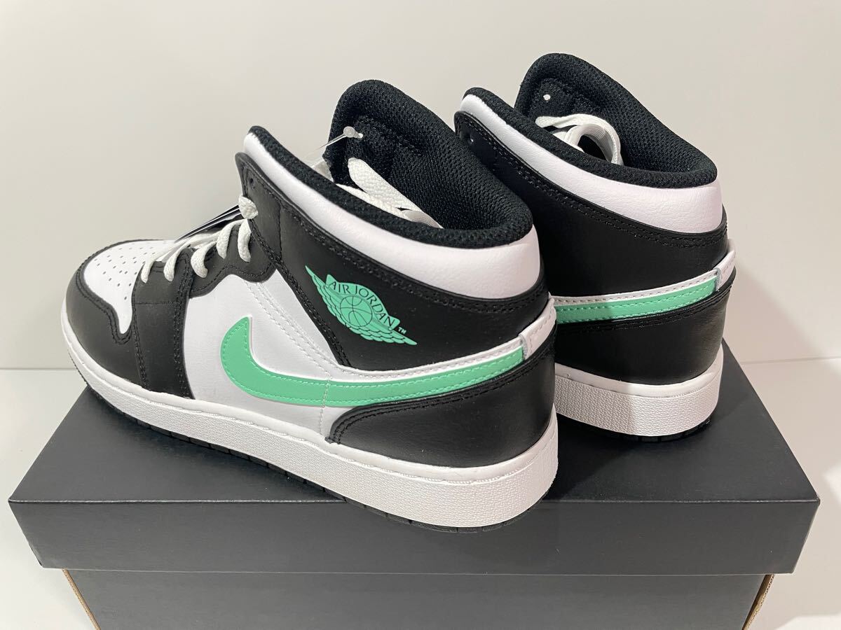 新品 ラスト1点】24㎝ NIKE AIR JORDAN 1 MID GSナイキ エア 新品 ラスト1点】24㎝ NIKE AIR JORDAN 1 MID GSナイキ エア