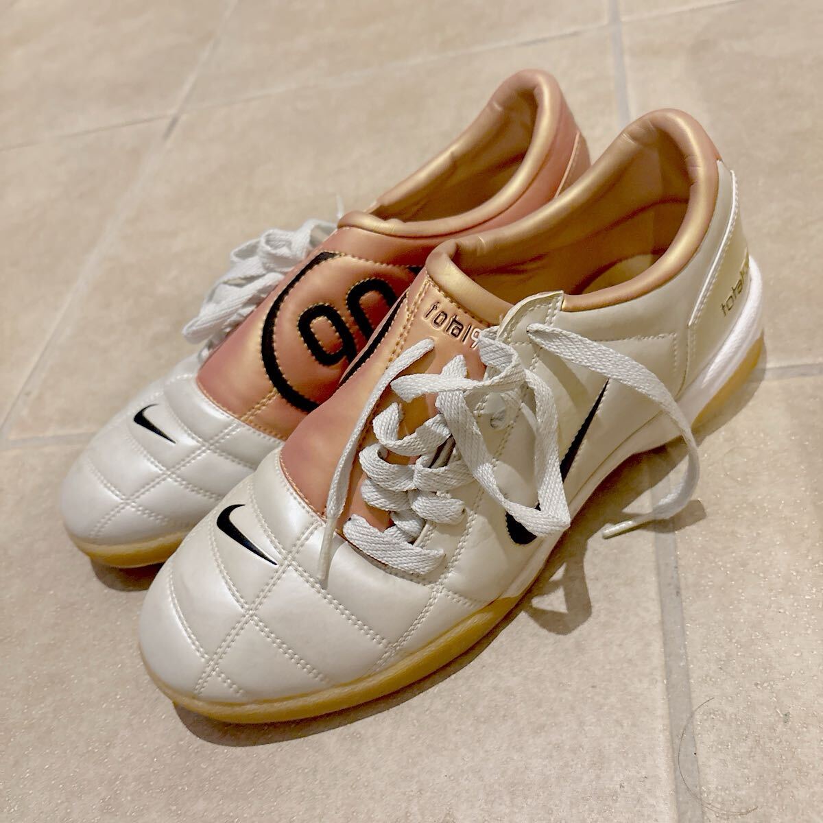 NIKE レア 90S 27cm ナイキ サッカースパイク トータル90 希少 NIKE レア 90S 27cm ナイキ サッカースパイク トータル90 希少