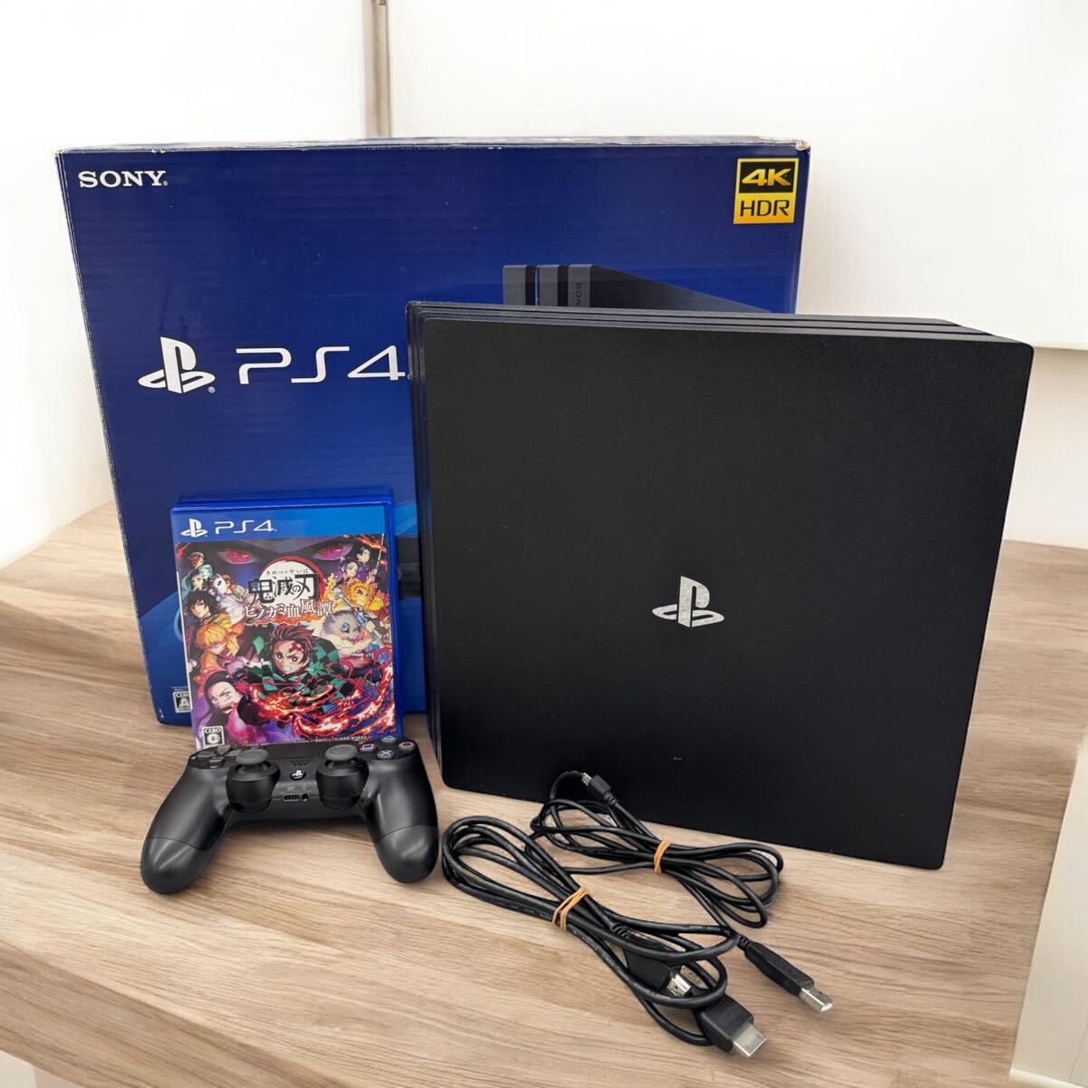 ☆t/PS4Pro 本体/箱 セット 1TB ブラック SONY PlayStation4 Pro ☆t/PS4Pro 本体/箱 セット 1TB ブラック SONY PlayStation4 Pro