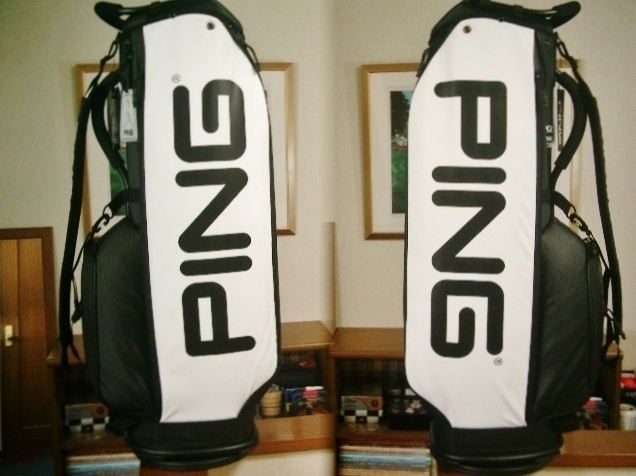 未使用　ＰＩＮＧ　ピン　取っ手付き　軽量モデル　２，１キロ　ＢＩＧ文字　ソフト合皮レザー　白黒　ゴルフバッグ