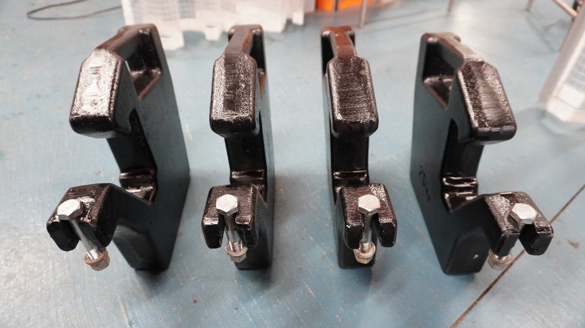 富山 クボタ 中古 純正 トラクターウエイト (41) 25Kg4個 富山 クボタ 中古 純正 トラクターウエイト (41) 25Kg4個