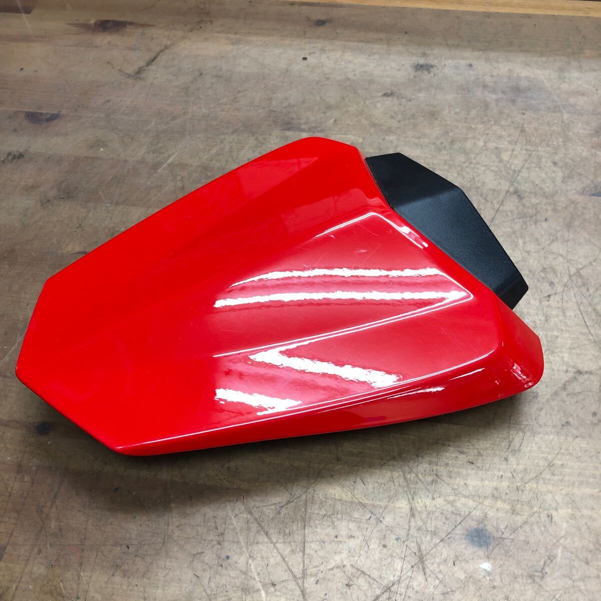 △ YZF-R1 RN24J-001?外し シングルシートカウル