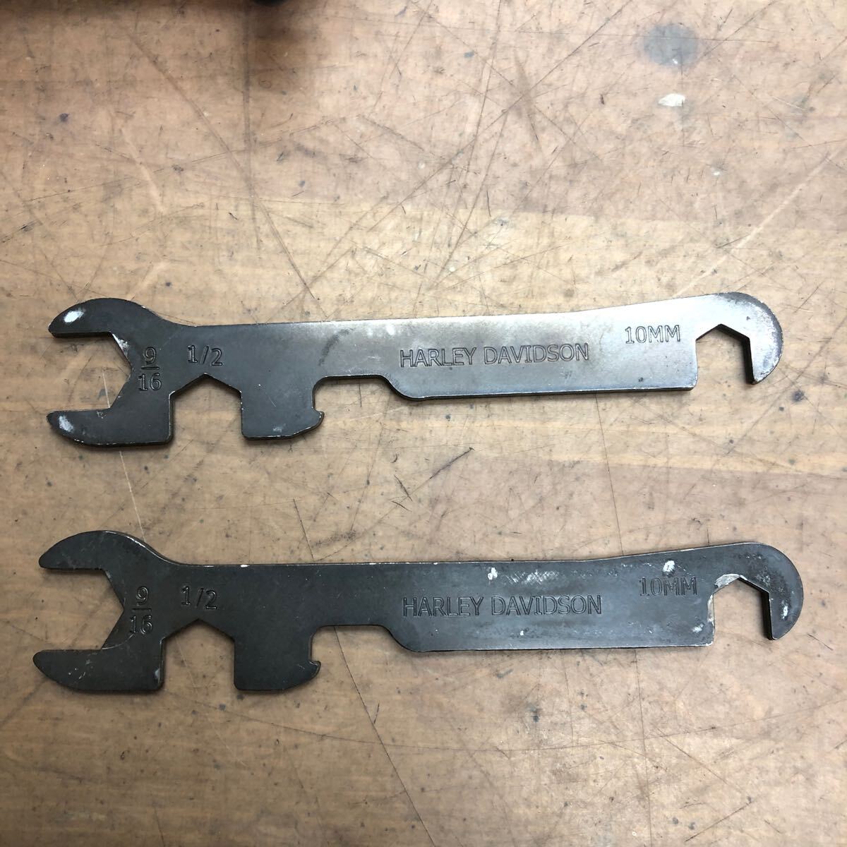 △Harley-Davidson FLD ダイナ 純正車(chē)載工具