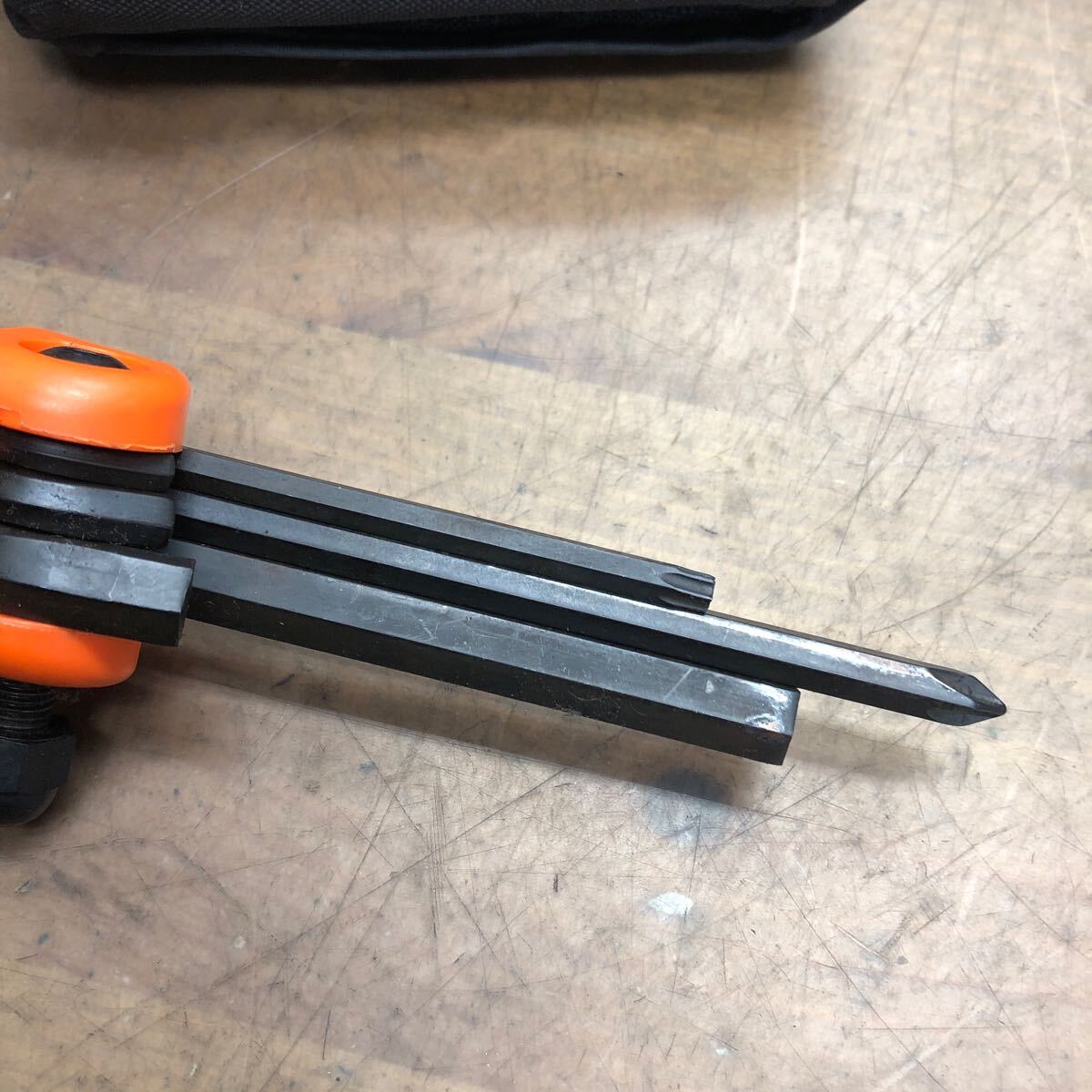 △Harley-Davidson FLD ダイナ 純正車(chē)載工具