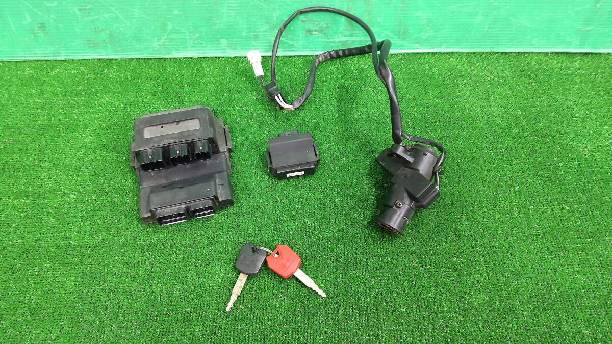 カワサキ ZX-10R ZXT00C キー セット キー シリンダー ECU ZX 10 カワサキ ZX-10R ZXT00C キー セット キー シリンダー ECU ZX 10