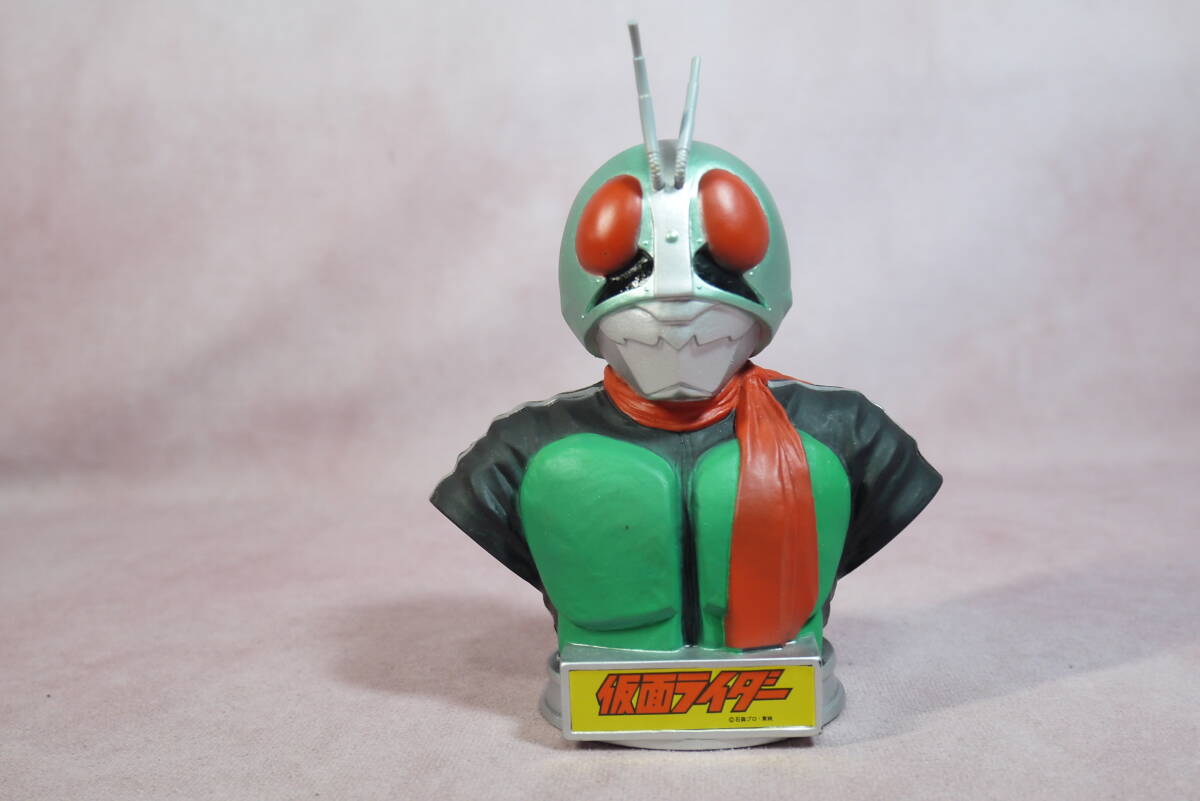 ユタカ　バストバンクシリーズ　仮面ライダー　全高14センチ