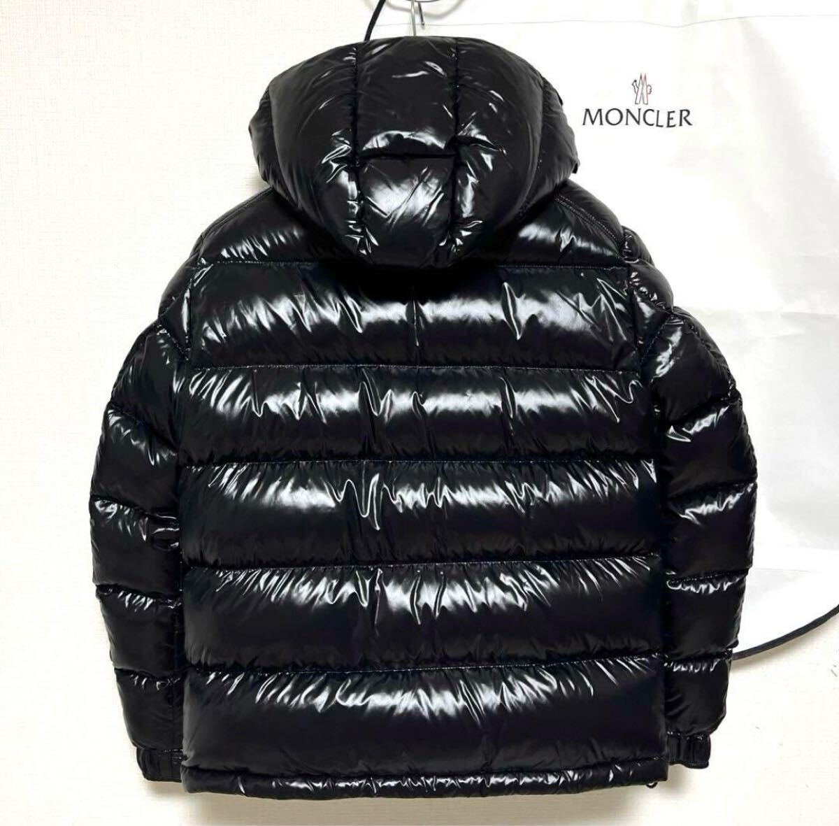 新品同様】定価300 300円 MONCLER MAYA マヤ 黒 サイズ2 新品同様】定価300 300円 MONCLER MAYA マヤ 黒 サイズ2