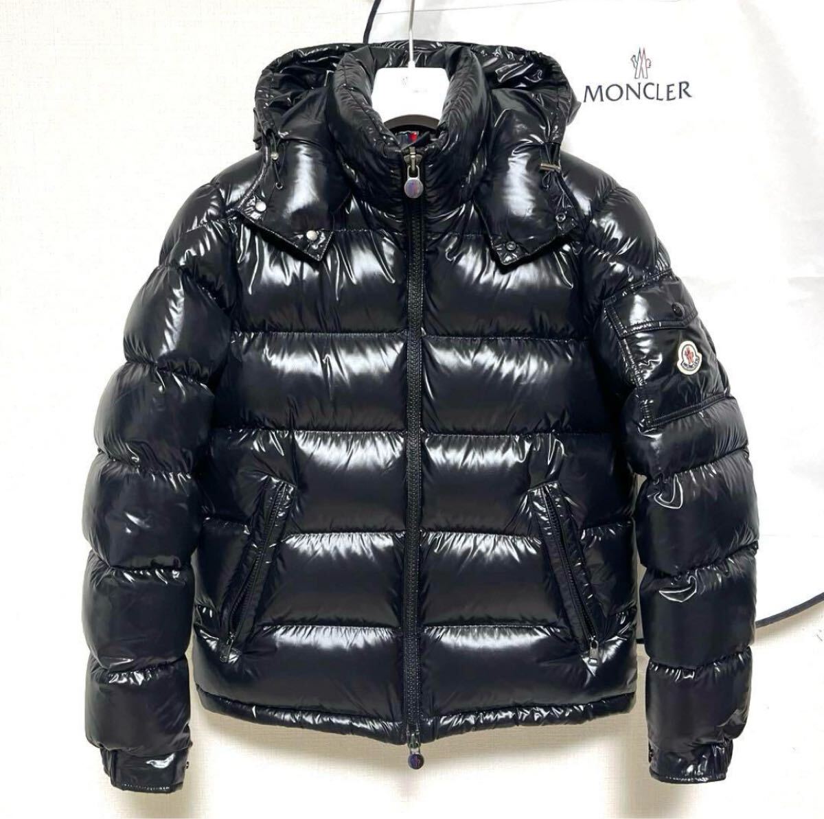新品同様】定価300 300円 MONCLER MAYA マヤ 黒 サイズ2 新品同様】定価300 300円 MONCLER MAYA マヤ 黒 サイズ2