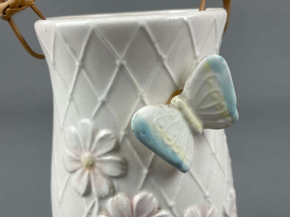 昭和レトロ 花柄 蝶々 装飾花瓶 陶器 陶芸 コスモス 高さ約30cm インテリア フラワーベース 花器 イタリア風 アンティーク_画像7