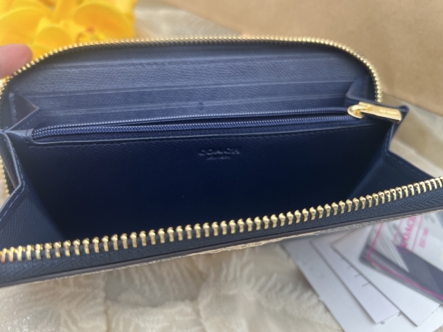 コーチCOACH 財布 長財布 新品未使用 ネイビー×ホワイト コーチCOACH 財布 長財布 新品未使用 ネイビー×ホワイト