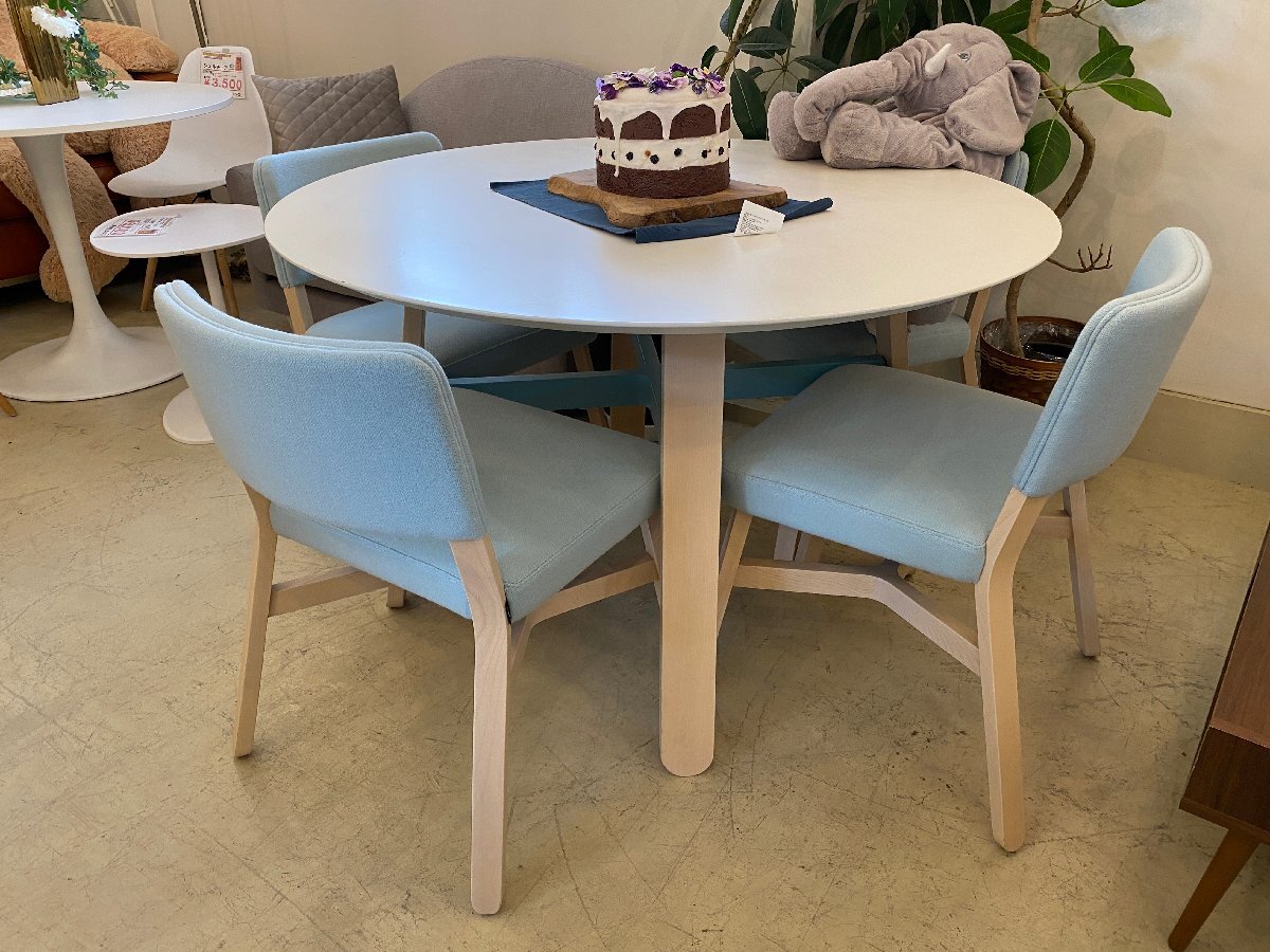 注)送料購入後追加 Billiani ダイニングテーブルセット 5点セット ホワイト×ブルー テーブル チェア 中古品 直接引取歓迎