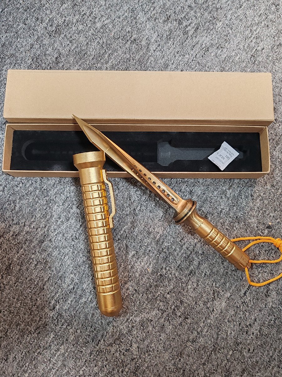 『未使用・新品』JAGDKOMMAND コマンド ツイストナイフ バトン セルフディフェンス ゴールド 新品