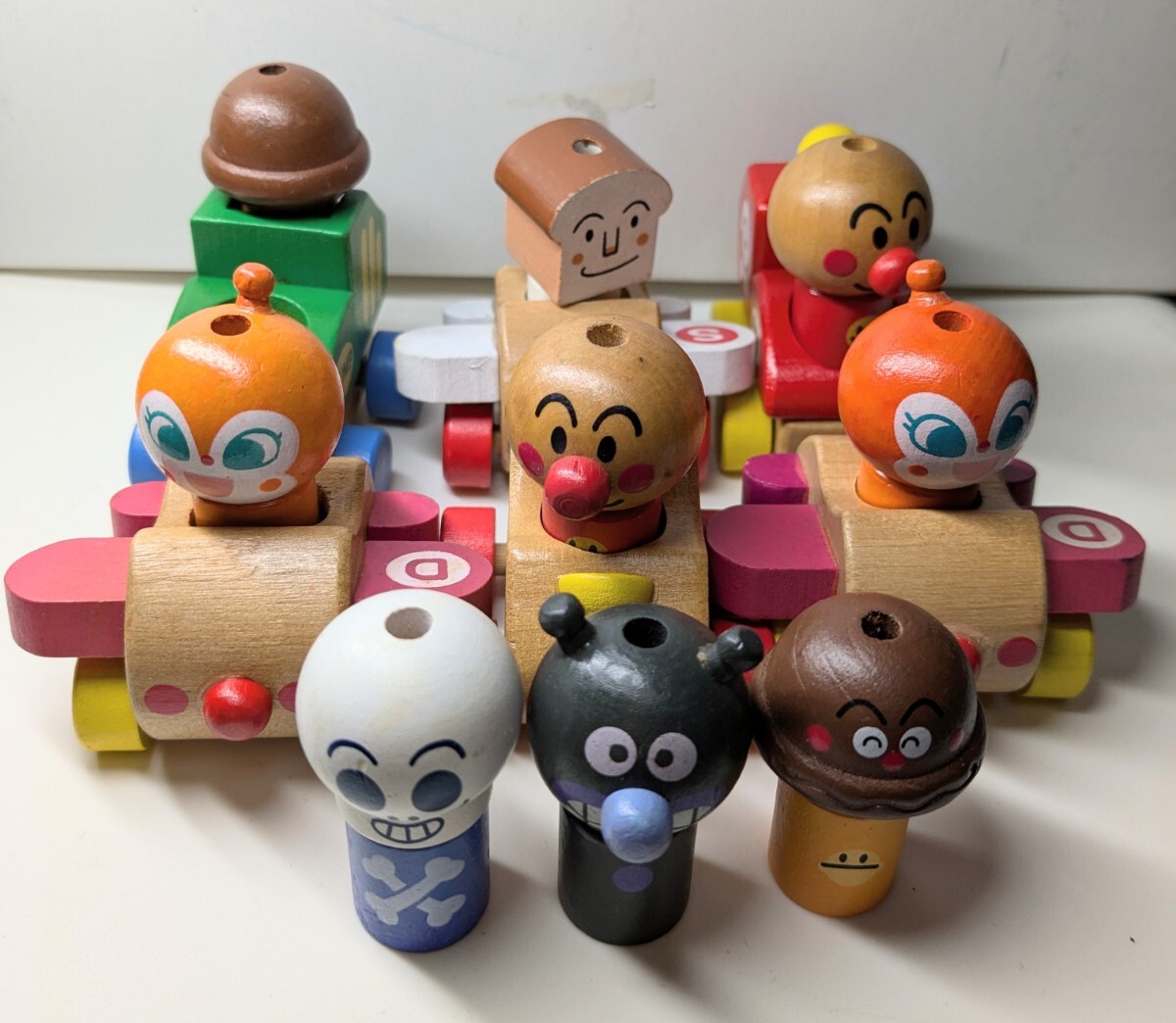 アンパンマン＊森のアンパンマン乗り物 6種プラス 人形9体