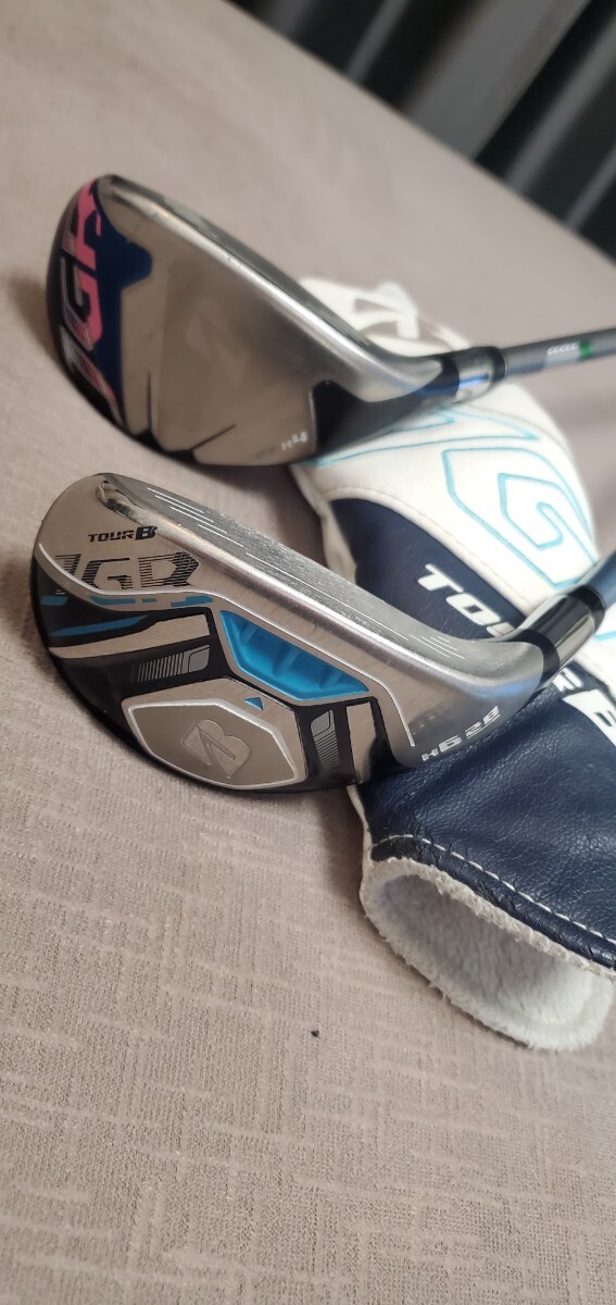 ブリヂストン 2019年 TOUR B JGR Lady ユーティリティ 6U(ブルー)、2017年 TOUR B JGR Lady ユーティリティ 4U(ピンク)　2本セット