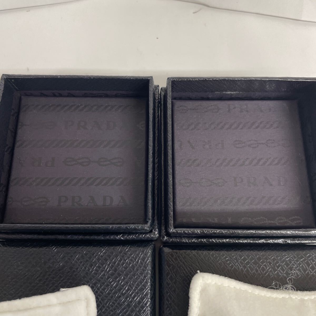 プラダ PRADA アクセサリー用 箱 空箱 ケース BOX ボックス 2個 プラダ PRADA アクセサリー用 箱 空箱 ケース BOX ボックス 2個