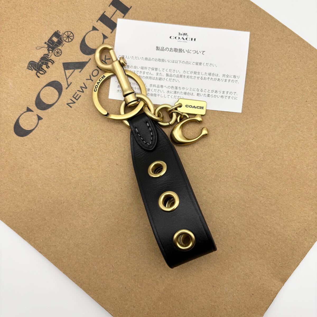 国内発送 COACH ループバッグチャーム グロメット CZ090 B4/BK COACH 新品】ループ バッグ チャーム・グロメット ブラック