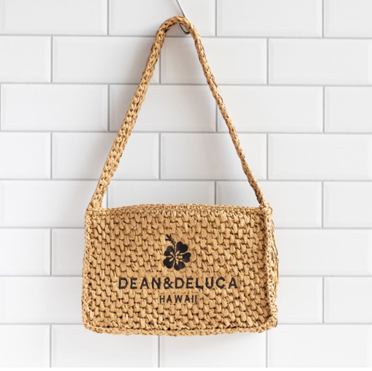 DEAN & DELUCA HAWAII カカアコ・コウラ店「ラフィアバッグ」 DEAN & DELUCA HAWAII カカアコ・コウラ店「ラフィアバッグ」