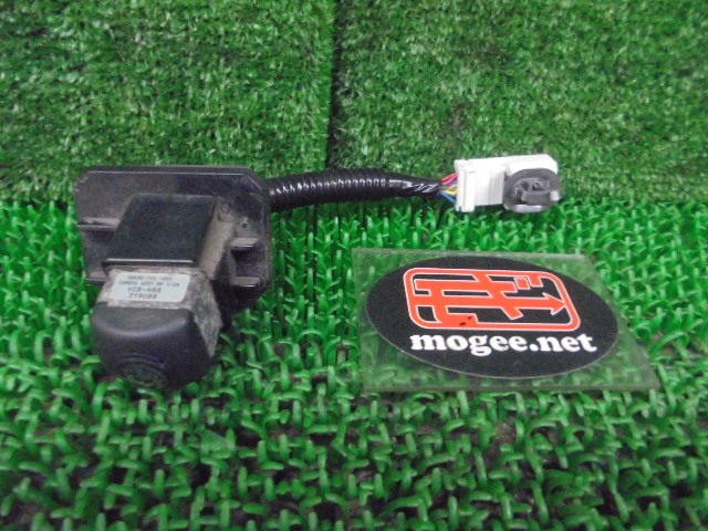 7FM3503 GGE43)) ホンダ フリードスパイク GB3/GB4 前期型 Gエアロ 純正 バックカメラ　VCB-H88/319088