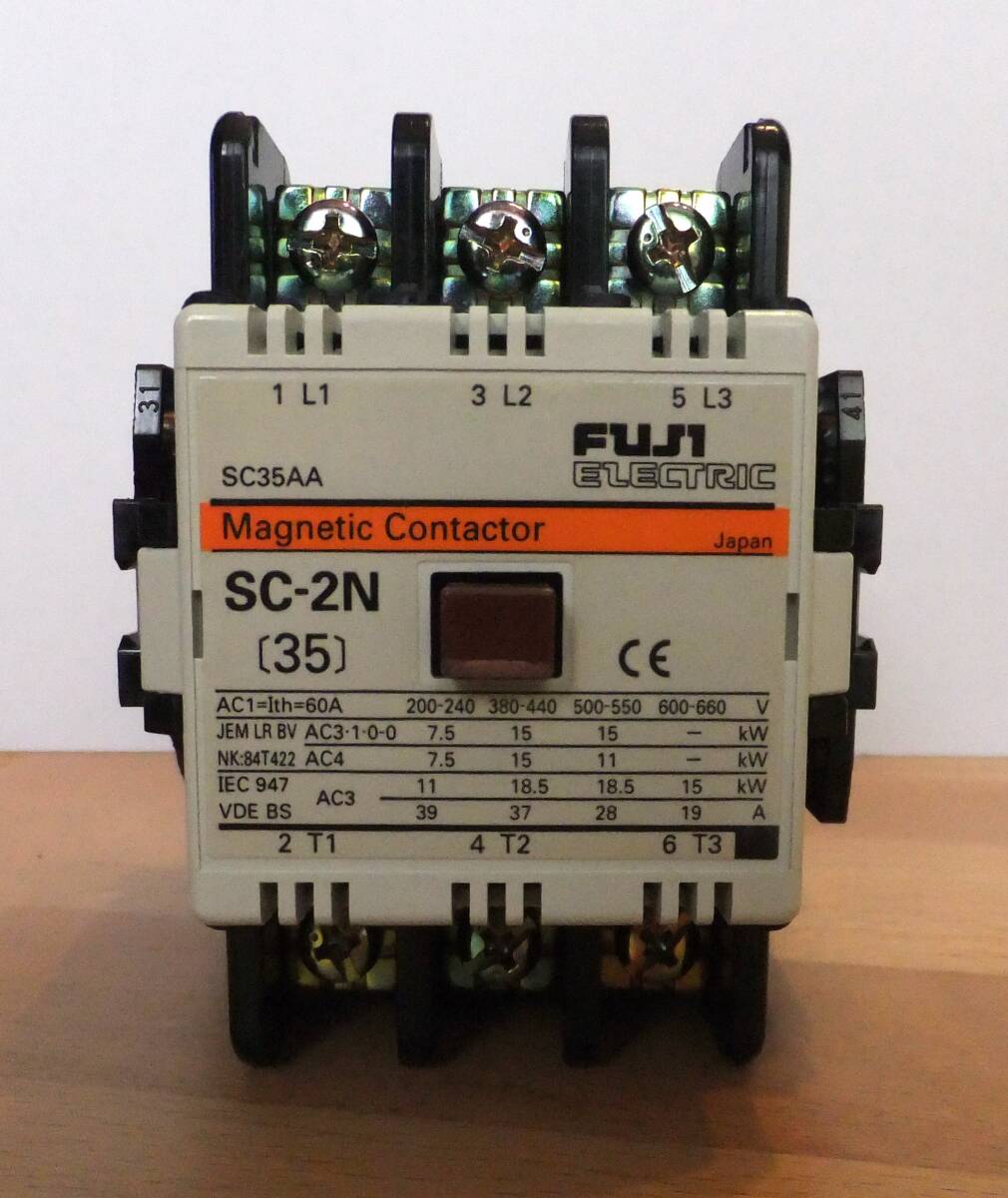 未使用 FUJI 富士電機 SC-2N マグネットスイッチ 標準形電磁接触器 SC35AA