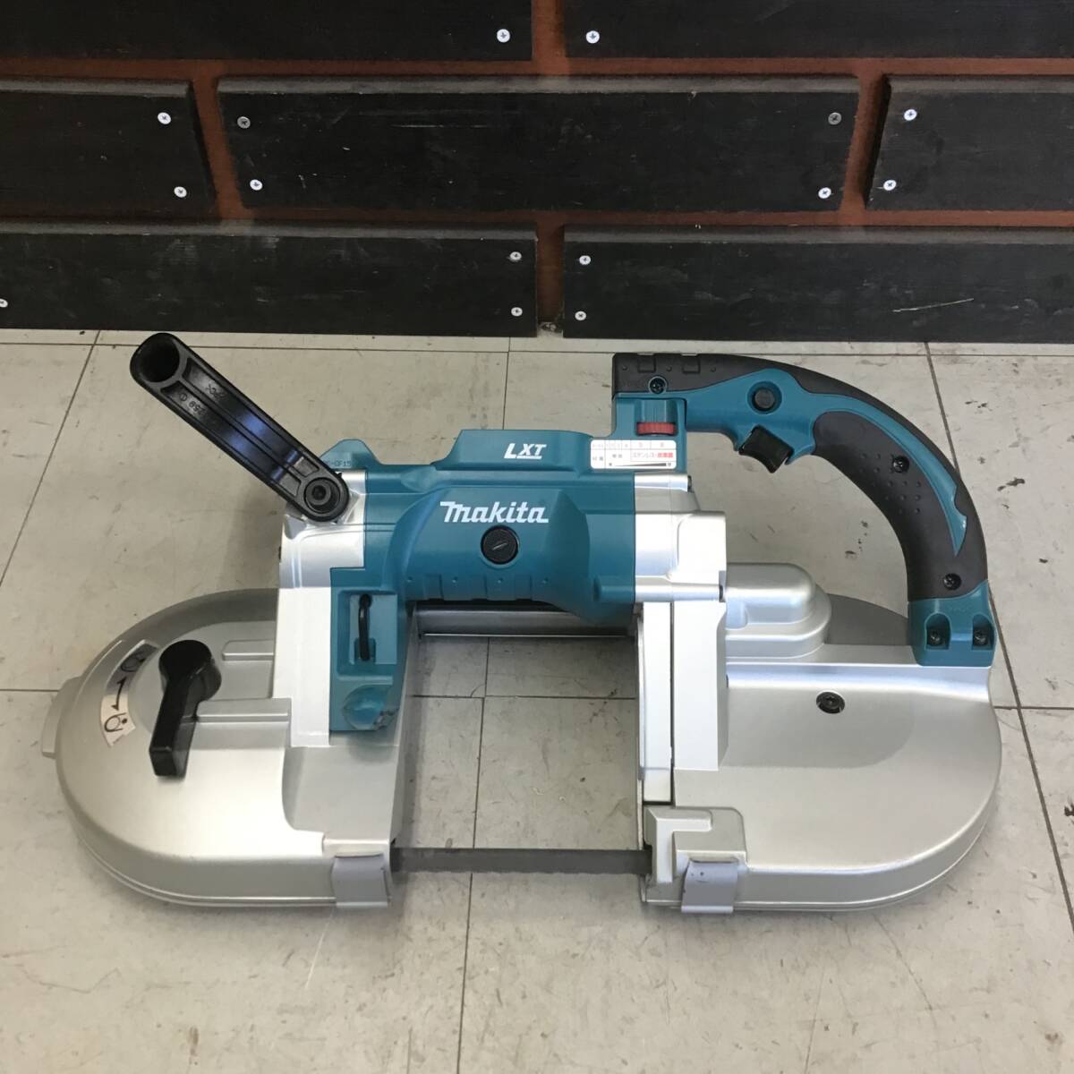 【中古品】 マキタ/makita コードレスバンドソー PB180DZ ■送料無料・代引き・店頭受取対応■