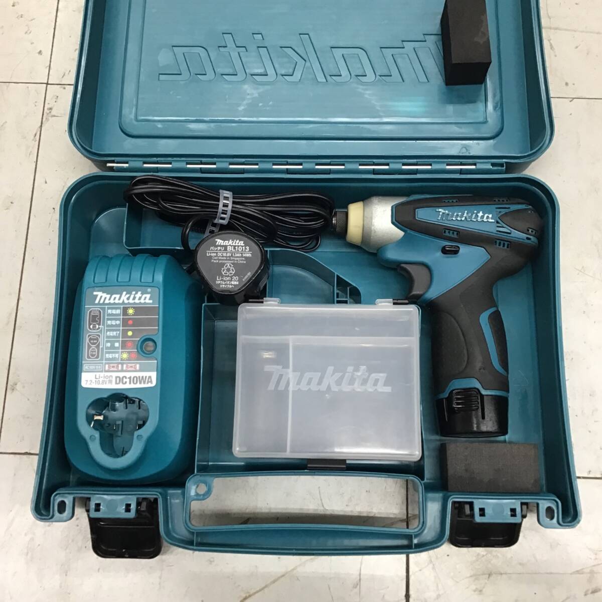 【中古品】 マキタ/makita コードレスインパクトドライバー・TD090DWX ■送料無料・代引き・店頭受取対応■