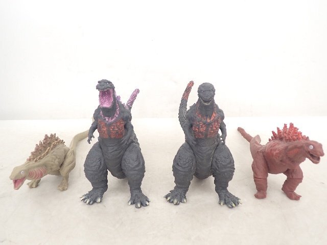 BANDAI シンゴジラ フィギュア ゴジラ 第2形態/第3形態/第4形態 BANDAI シンゴジラ フィギュア ゴジラ 第2形態/第3形態/第4形態