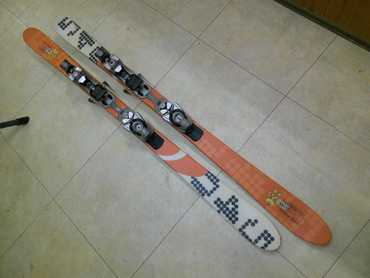 3＃３０５３【サロモン】５４０(ＦＩＶＥ ＦＯＲＴＹ)　フリーライド／長さ：１４５ｃｍ　対応ソール長：２６０～３８５　※訳有【小樽店】