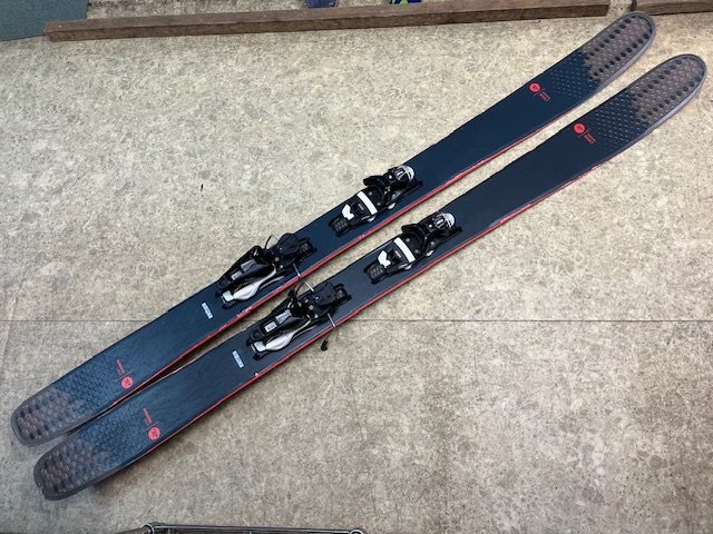 送料無料!!elan(エラン)スキー板 RIPSTICK とりだせる 88W 170cm 送料無料!!elan(エラン)スキー板 RIPSTICK とりだせる 88W 170cm