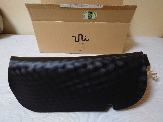 【送料無料】美品 Uni&co. ユニアンドコー メッセンジャーバッグ (M)/CARBON BLACK
