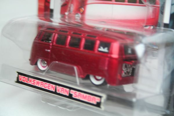 【送料込】未開(kāi)封 Maisto　マイスト　1/64 ワーゲン　タイプ2　赤色　VAN　サンバ　SAMBA　volkswagen