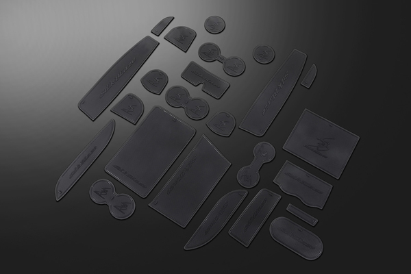 シルクブレイズ ラバーポケットマット 黒地/黒ロゴ SB-RPM-001 トヨタ アルファード/ヴェルファイア AGH3＃/GGH3＃/AYH3＃ 2015年01月～_画像1