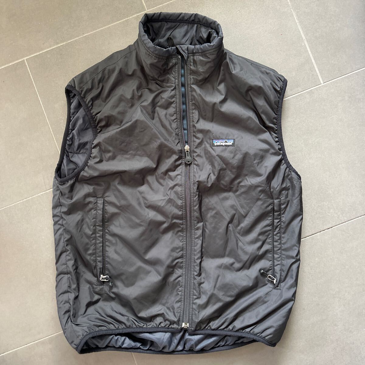 パタゴニア patagonia パフボール ベスト M ブラック 美品 使用 パタゴニア patagonia パフボール ベスト M ブラック 美品 使用
