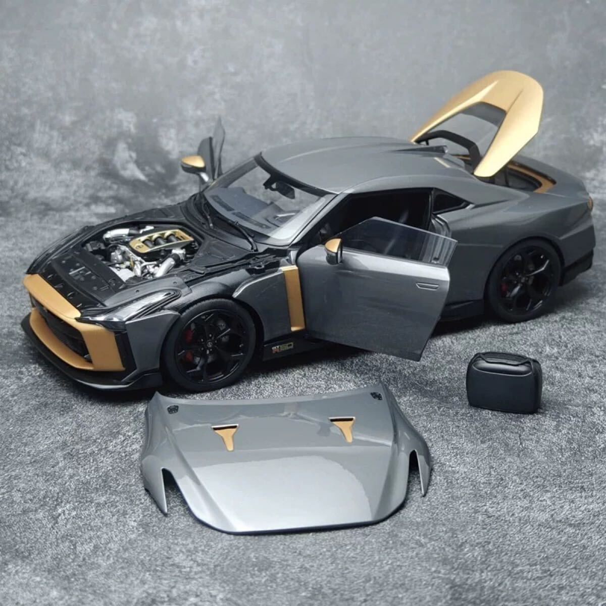 新品 オートアート AUTOart 1/18 日産 NISSAN GTR R50 ミニカー 新品 オートアート AUTOart 1/18 日産 NISSAN GTR R50 ミニカー