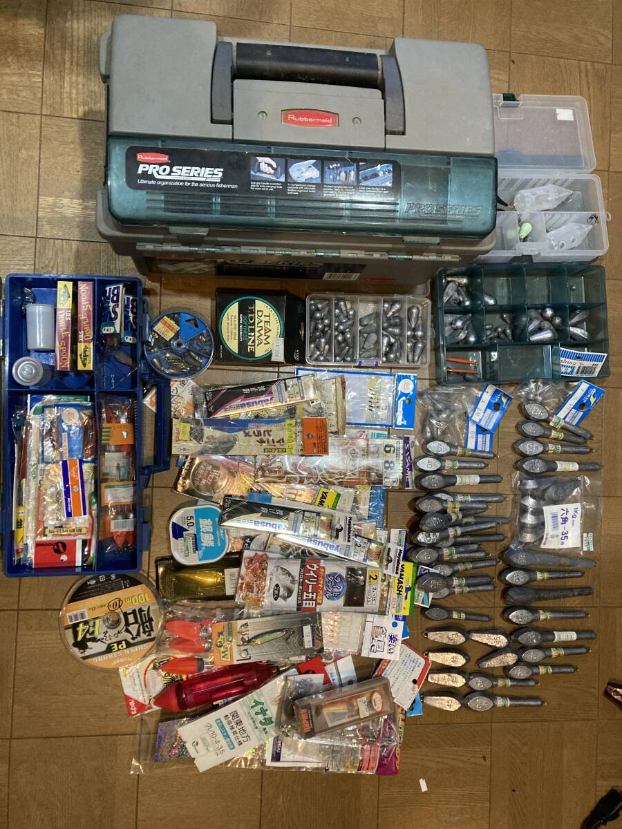 ### (送料無料）釣具一掃セール 総重量 14キログラム（釣具ボックス、おもり、ハリス、その他）###