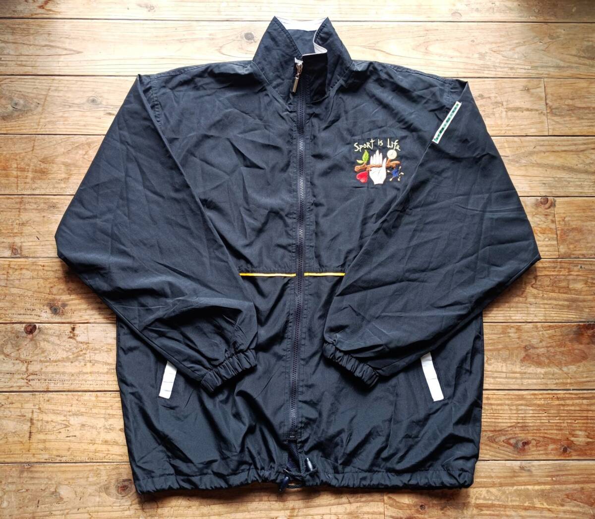 送料無料♪カステルバジャック CASTELBAJAC SPORT ナイロンブルゾン コーチジャケット size 105(XL相当) メンズ 刺繍 ブラック 美品