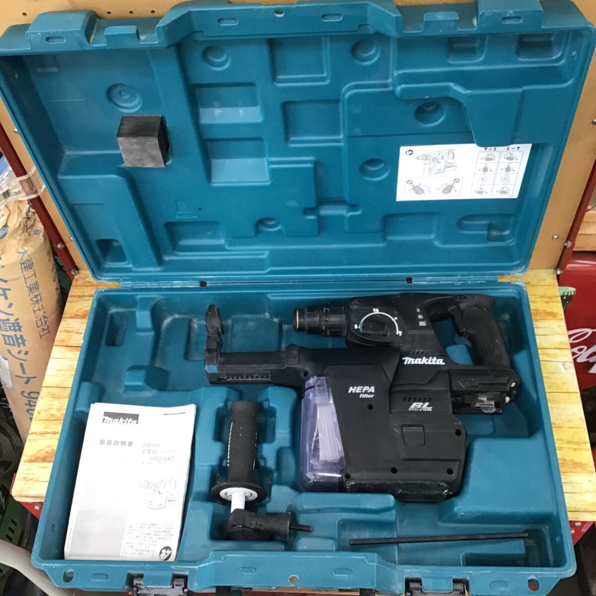 中古品】○マキタ 18V充電式ハンマードリル(黒) HR244DZBKV 中古品】○マキタ 18V充電式ハンマードリル(黒) HR244DZBKV