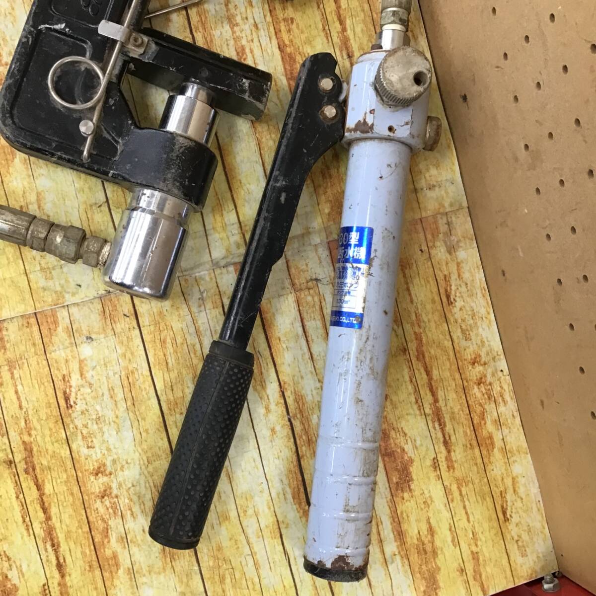 中古品】☆亀倉 手動油圧式パイプ断水機 SS-30 中古品】☆亀倉 手動油圧式パイプ断水機 SS-30