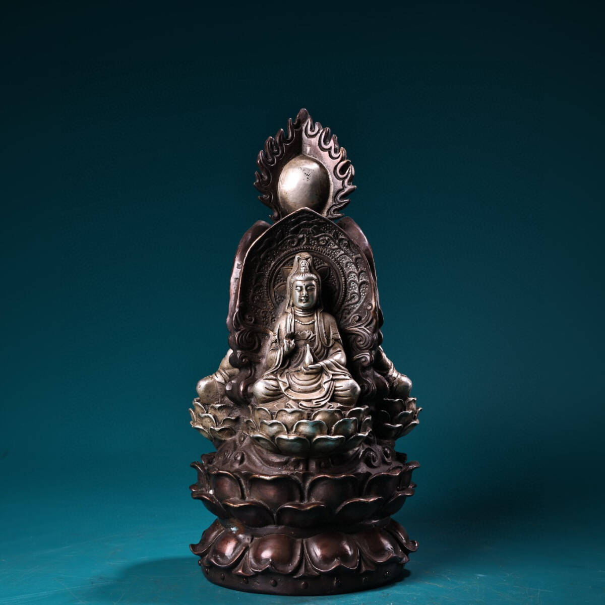 【古寶奇蔵】銅製・銀鍍・三面仏・置物・賞物・中国時代美術