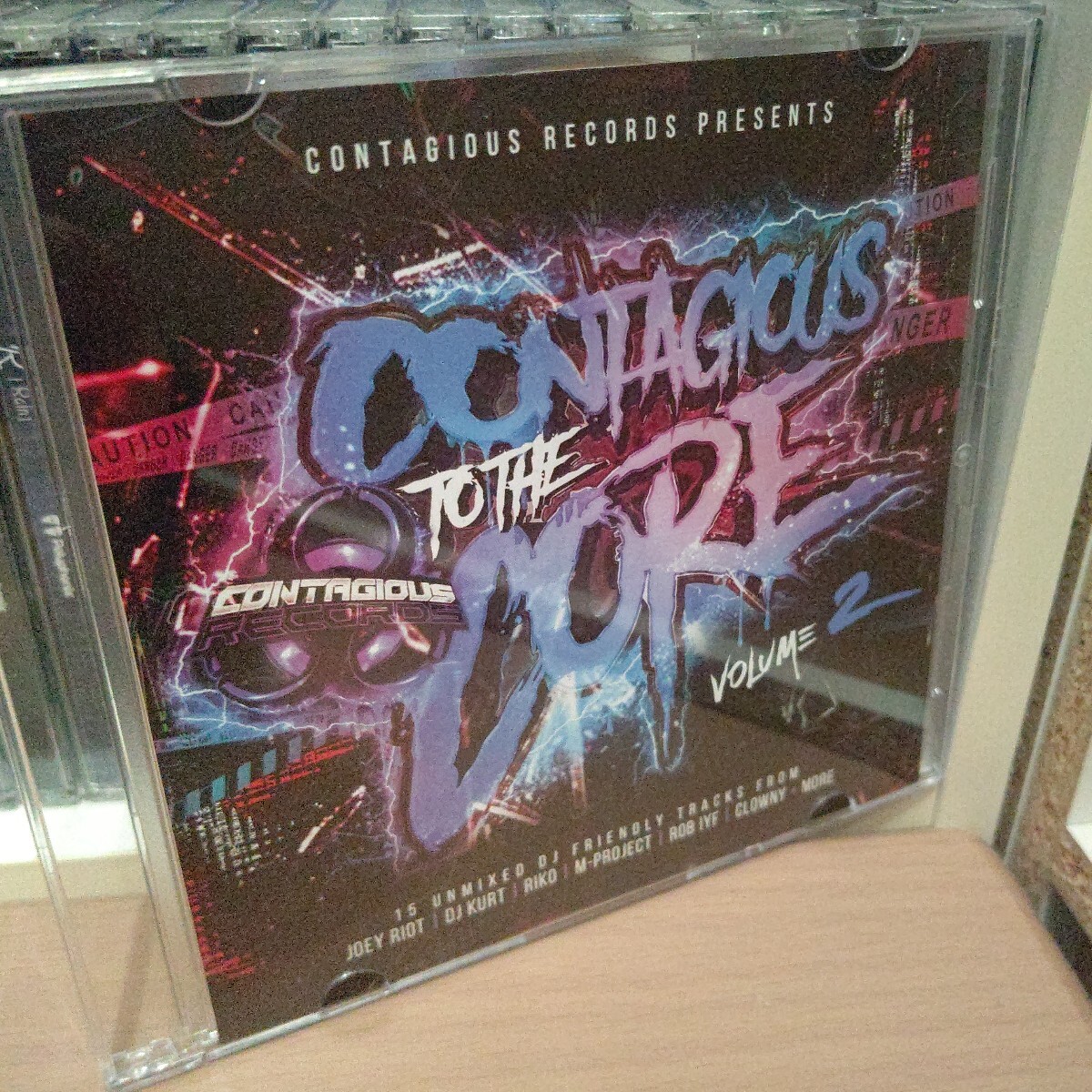CONTAGIOUS TO THE CORE VOLUME 2／CONTAGIOUS RECORDS 同人 JOEY RIOT DJ KURT RIKO M-Project ROB IYF CLOWNY + MORE T4TSUYA SKINNY
