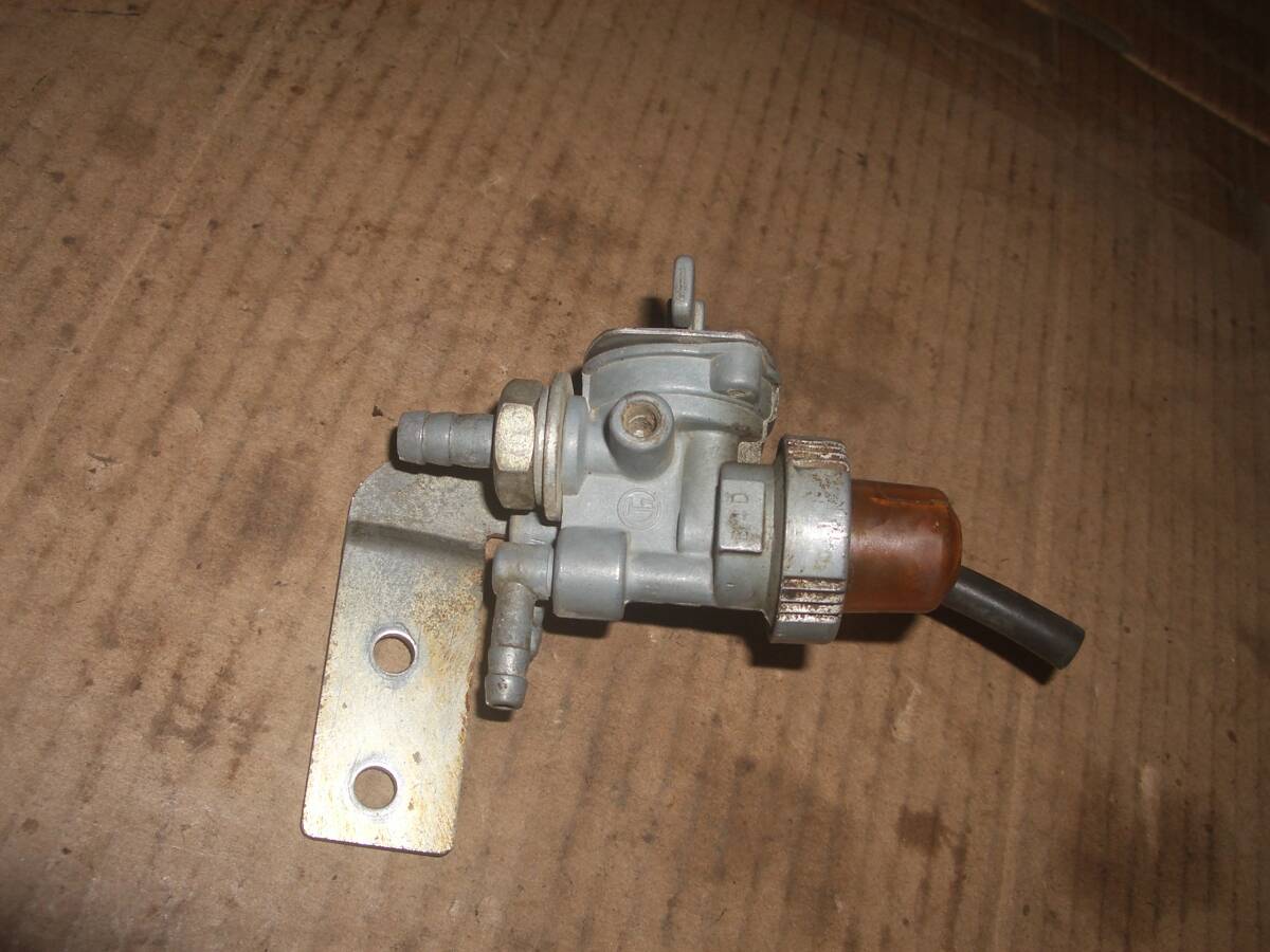 カワサキ　FE161G その３　燃料コック