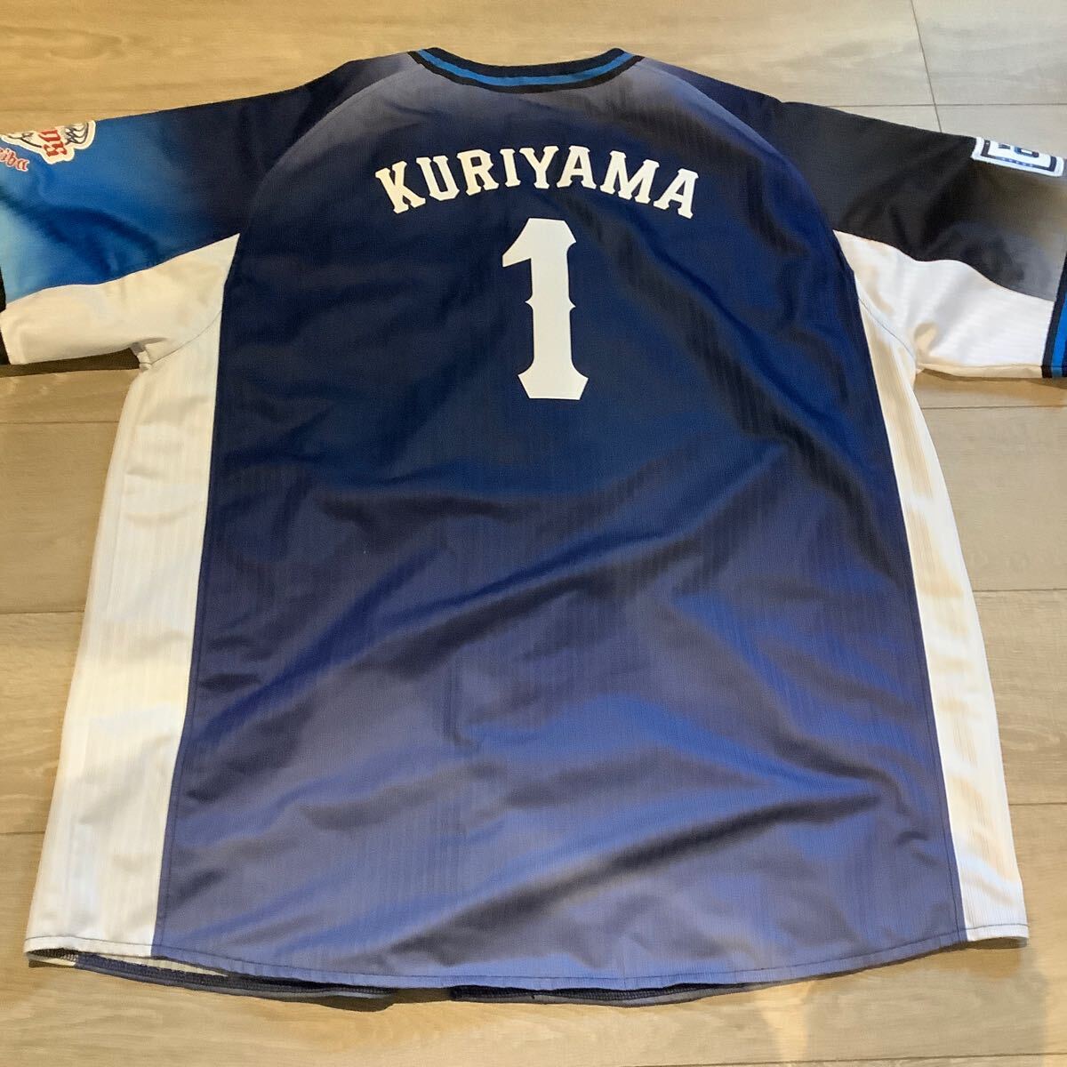 美品 西武ライオンズ 栗山巧選手 ビジターユニフォーム L 埼玉西武ライオンズ 栗山巧 ビジターユニフォーム ユニフォーム