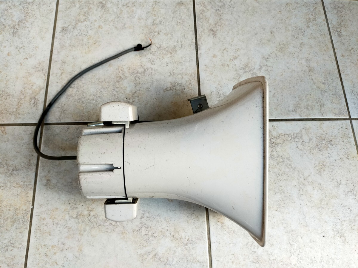 ユニペックススピーカー　ブルートゥースセット　12v汎用　バイク　新品 UNI-PEX ユニペックス 防水＋充電機能 出力40W（最大60W