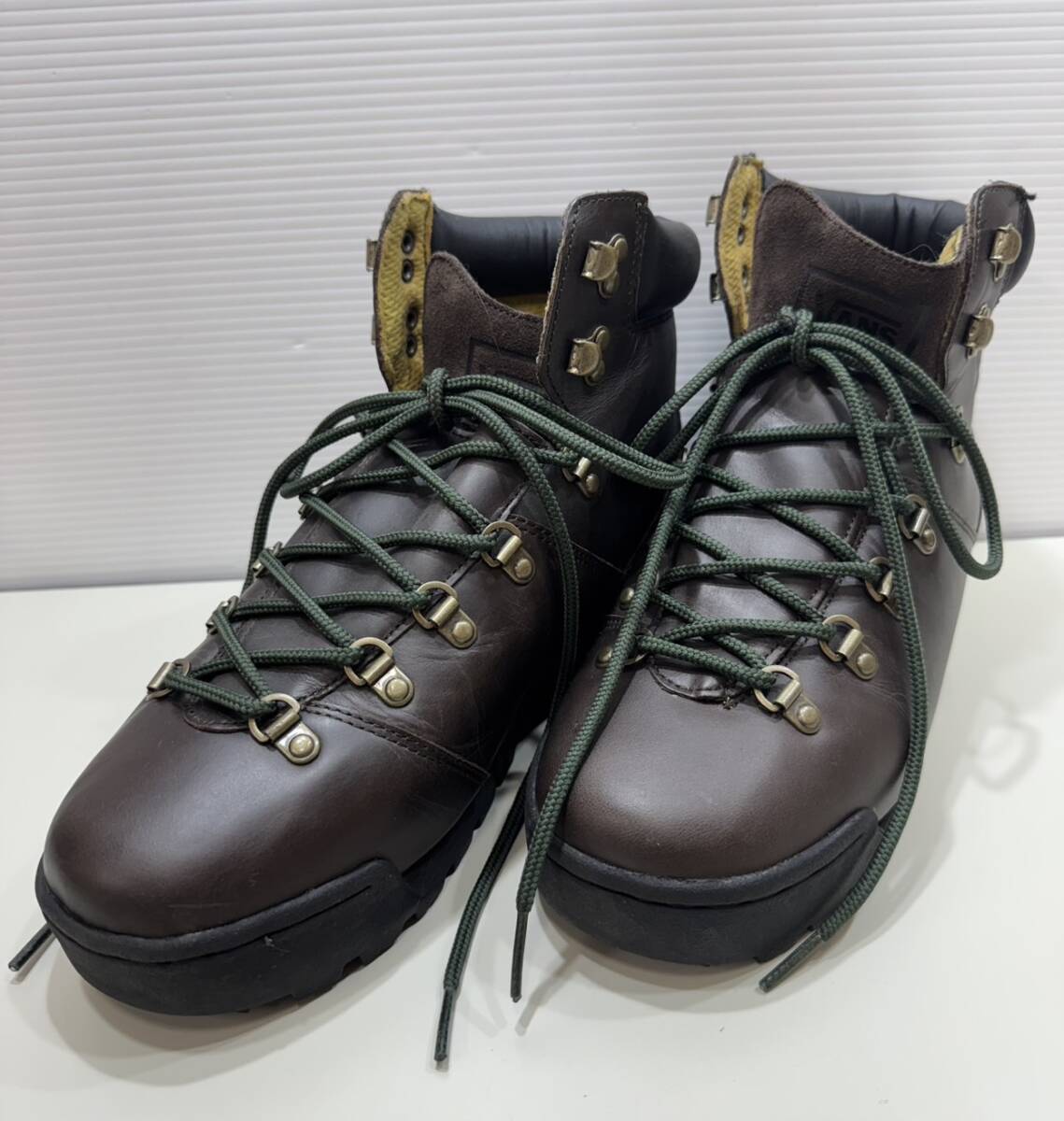 人気！VANS バンズ 本革トレッキングブーツ 26.5cm 靴 ZM1513