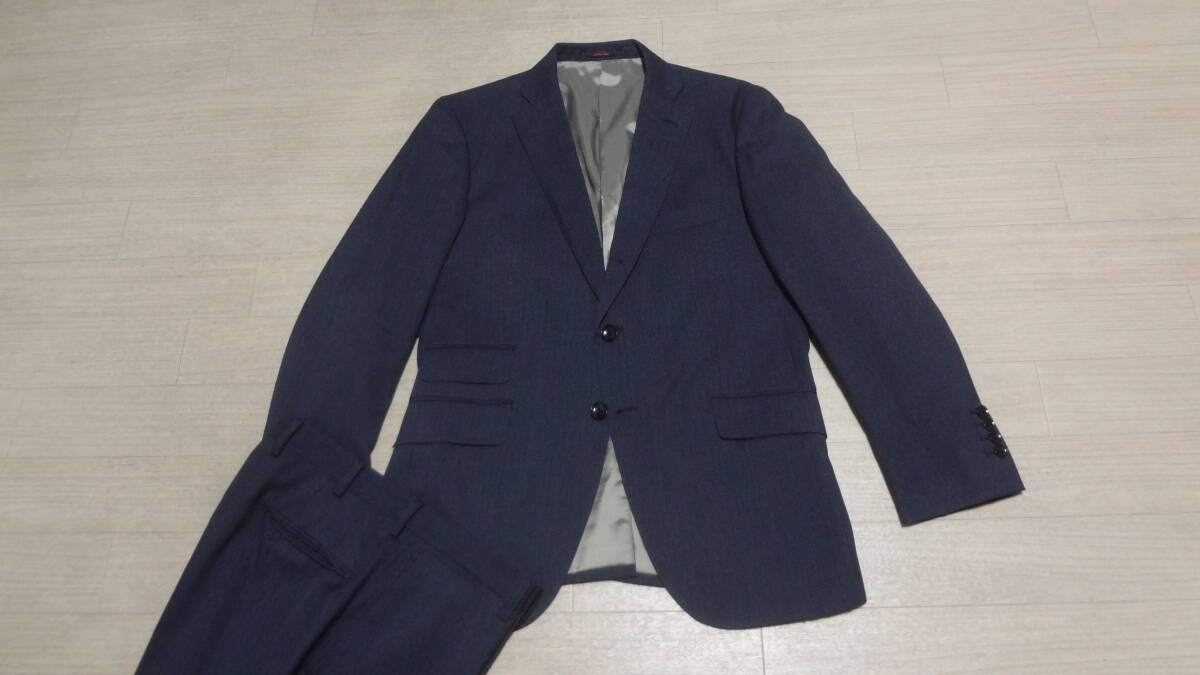 美品170cmW88cm★ベスト付★GOLDBIZ/P.S.FA★秋冬物★美シルエット★上質段返り3Bスーツ/紺グレー黒織り素材★本切羽★スリーピース