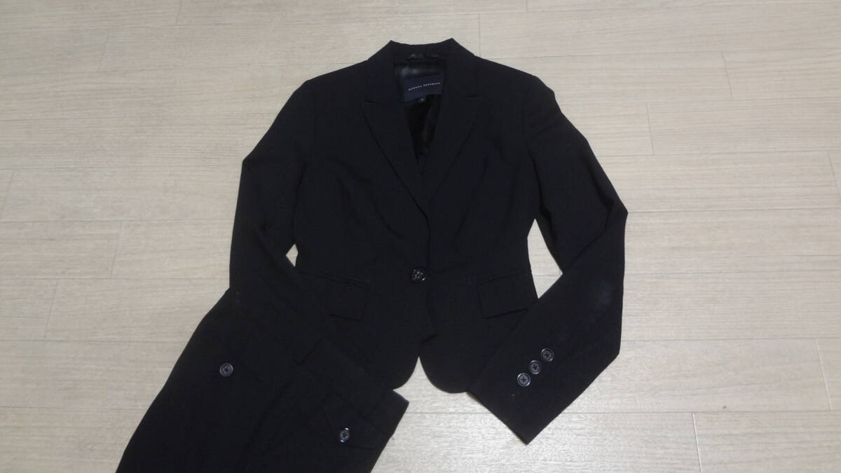 size0/W72cm★BANANA REPUBLIC★美シルエット★上質1Bデザインブラックスーツ黒/冠婚葬祭/カジュアル★本切羽★シングル１水牛釦