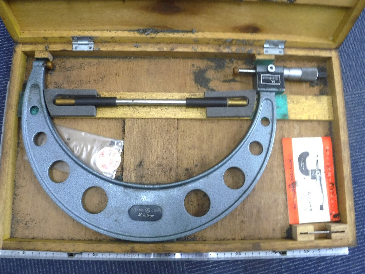 D202　ミツトヨ　マイクロメータ　275/300　0.01mm　中古