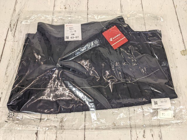 【as1291】中学校 高校 女子用学生服 制服に!! KANKO カンコー KN2001 冬服 前函28車襞スカート 紺 W63 L57 未使用◆W70