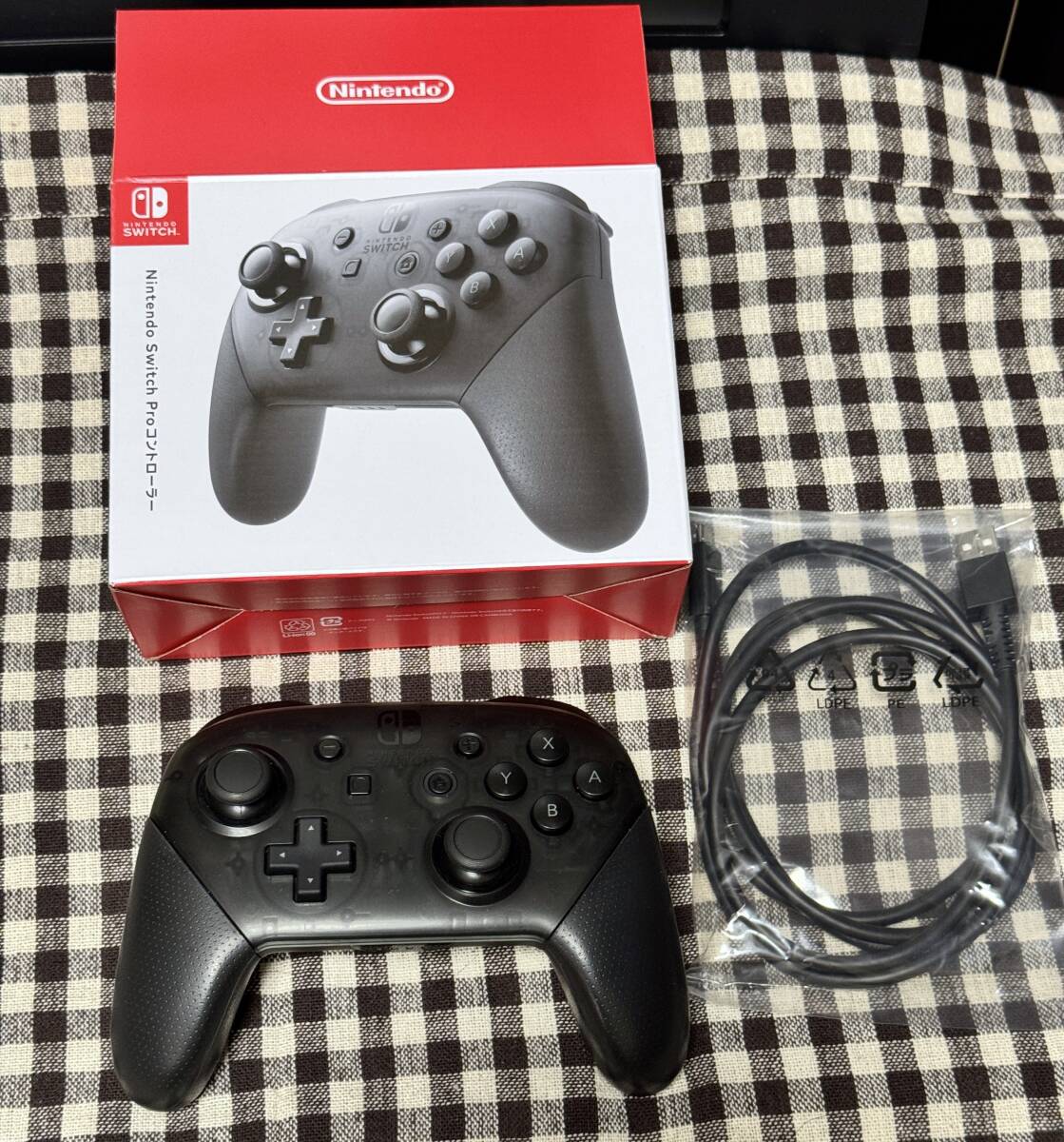 Nintendo Switch 純正Proコントローラー 美品